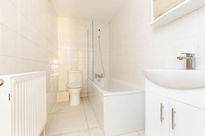 Semi-detached house Exeter Road, Kilburn